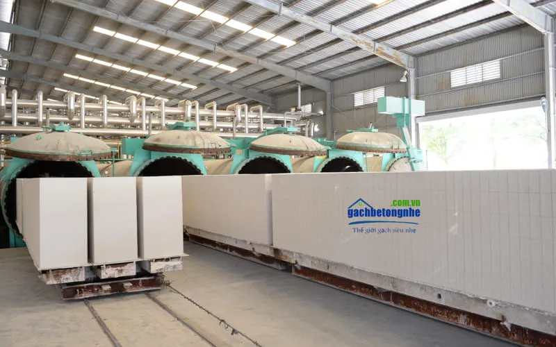 Bên trong dây truyền nhà máy sản xuất bê tông khí chưng áp Viglacera - Khu nồi chưng áp