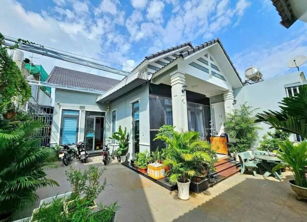 Cáº¦N BÁN Gáº¤P CÄ‚N NHÀ Cáº¤P 4 HÆ¯NG NHÆ N, BÌNH CHÁNH, MÁI THÁI Máº¶T TIá»€N ÄÆ¯á»œNG OTO