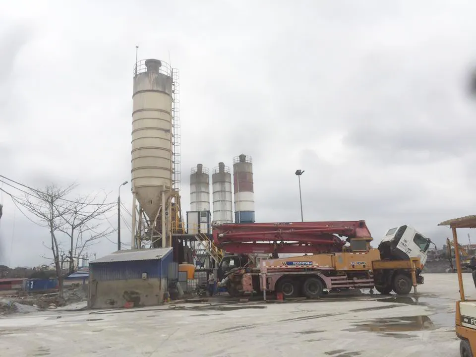 Quy trình nạp cốt liệu tại trạm trộn bê tông Hải Phòng.