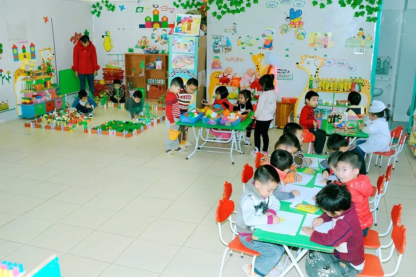 Giờ hoạt động góc lớp mẫu giáo lớn, trường mầm non Thanh Bình, thành phố Điện Biên Phủ
