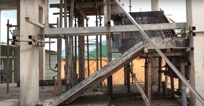 Các lưu ý kỹ thuật khi thi công cầu thang bê tông cốt thép