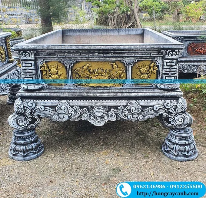 Ang xi măng chữ nhật 2m15 kê lên 4 chân đôn tròn