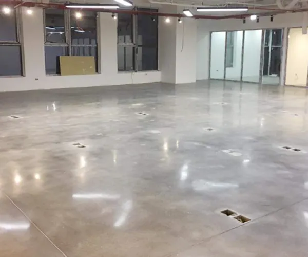 Thi công mài sàn bê tông độ bóng cao cho không gian showroom công nghiệp