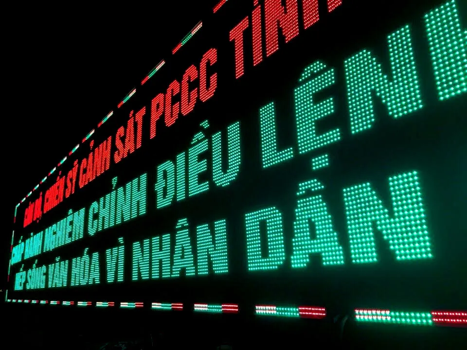 Biển quảng cáo dùng đèn LED