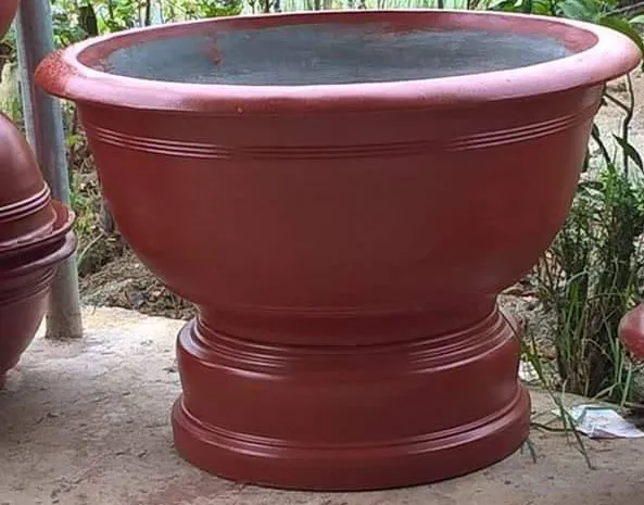 Chậu trồng cây có đế chân hoặc đôn cao được cung cấp theo yêu cầu riêng của khách hàng