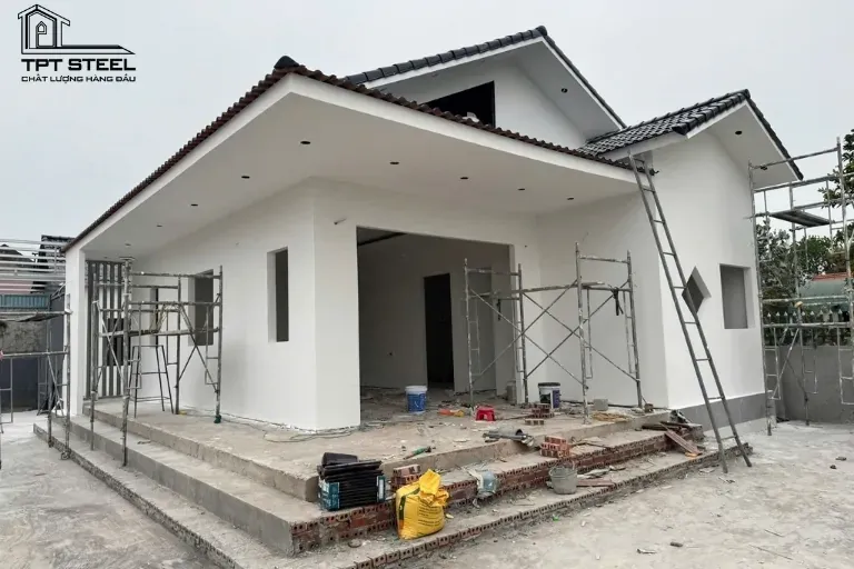 nhà tiền chế 100 m2