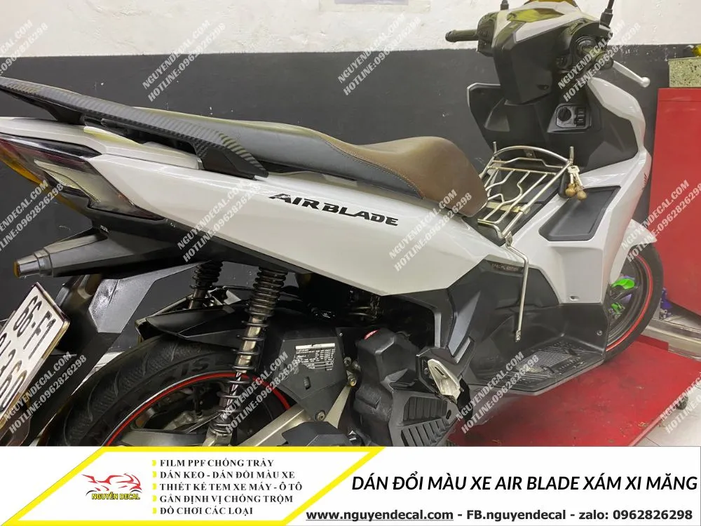 Sự thay đổi diện mạo hoàn hảo của Air Blade sau khi thi công dán decal màu xám xi măng chất lượng cao