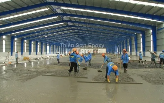 Thi công đổ bê tông nền nhà xưởng