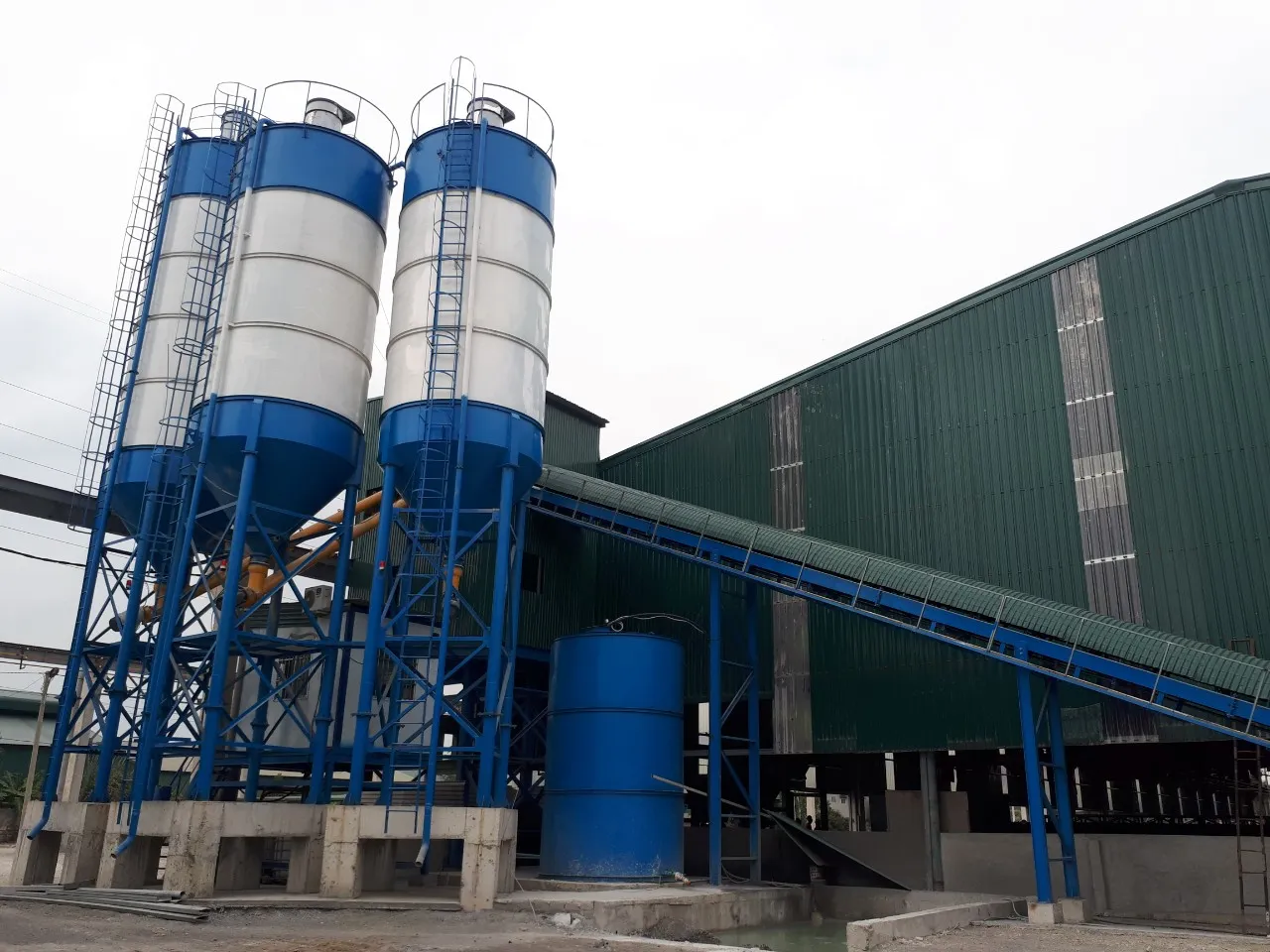 Trạm trộn bê tông tự động