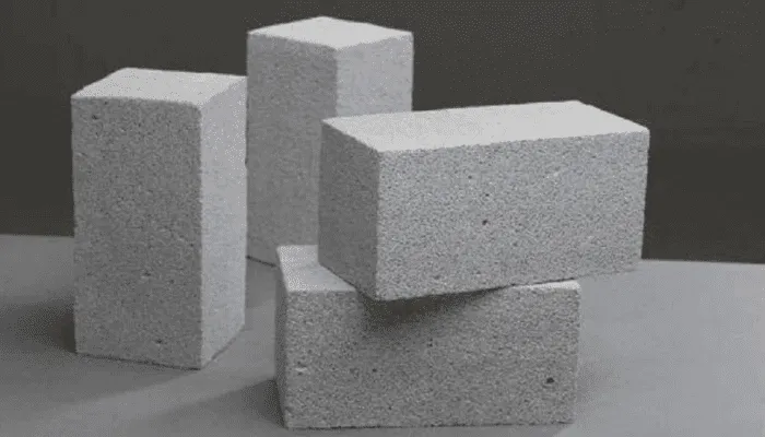 Gạch bê tông không nung được sản xuất từ xi măng, cát, đá dăm và phụ gia