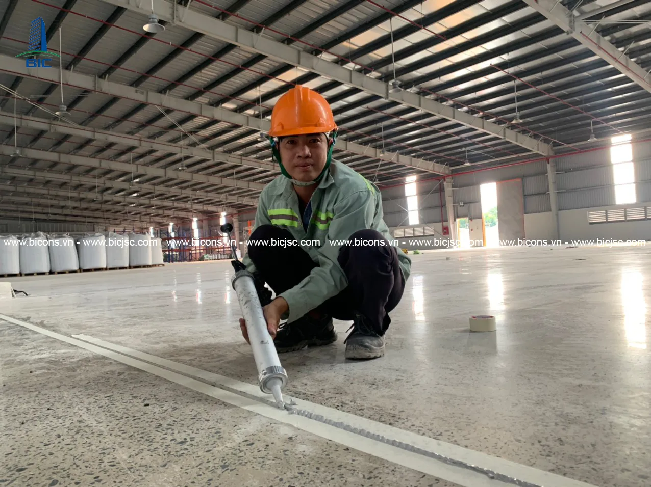 Cấu tạo khe co giãn