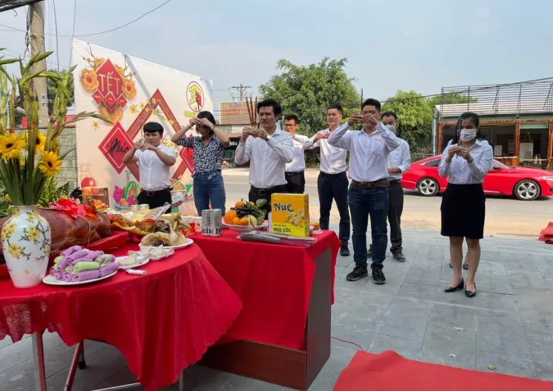 le vat & van khan cung gio To nganh xay dung