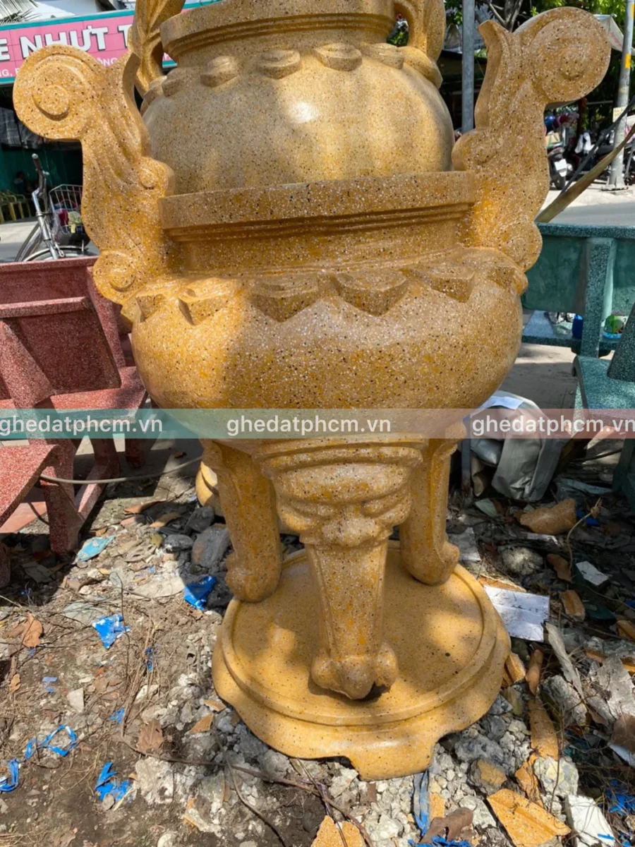 Lư hương xi măng đá mài Terrazzo với bề mặt bóng đẹp và hoa văn tinh xảo