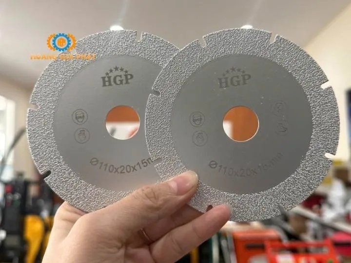 Ưu điểm của lưỡi cắt đá nung kết D100