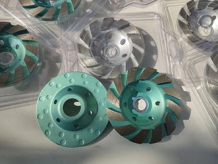 Ứng dụng lưỡi mài D100 trong thi công sàn bê tông