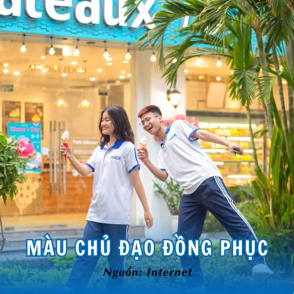 Sinh viên trong áo thể dục vui tươi, năng động
