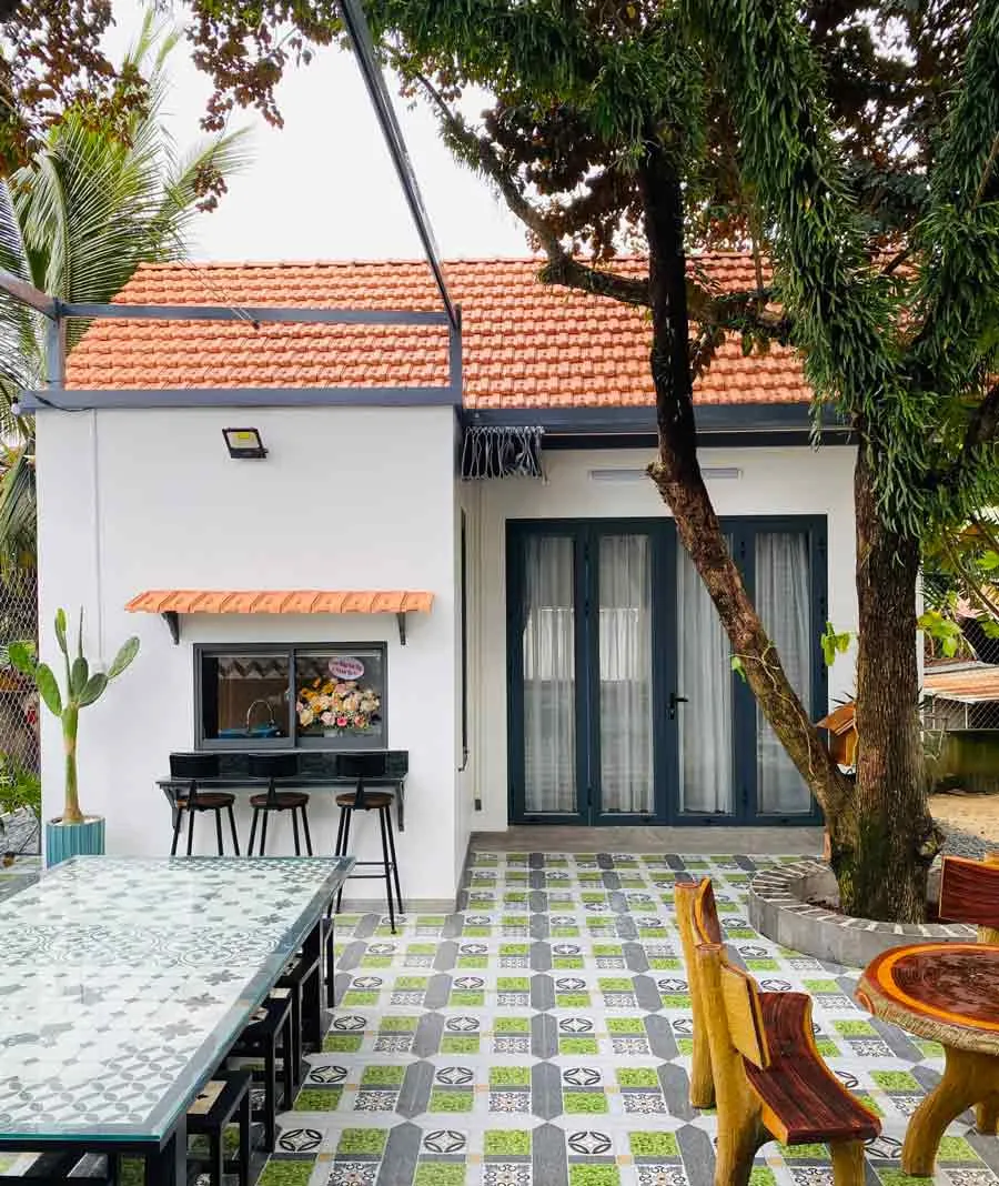 Nhà 100 triệu cấp 4 có sân vườn