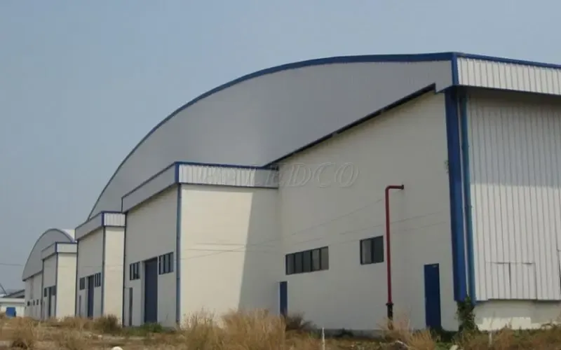 mau-nha-xuong-200m2-mai-vom