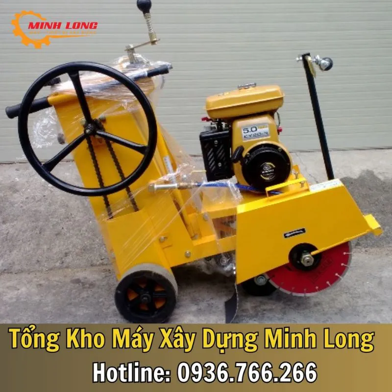 Dòng máy cắt bê tông đẩy tay công suất lớn trang bị động cơ Diezel
