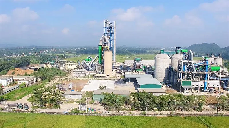 Công ty cổ phần xi măng Hoàng Long