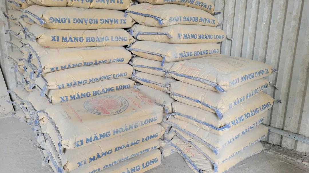 Sản phẩm xi măng Hoàng Long phục vụ so sánh giá xi măng hoàng long