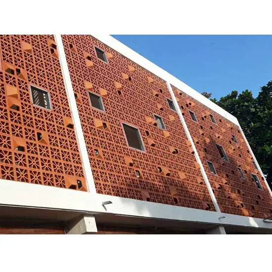 Sản phẩm gạch thông gió xi măng hoàn thiện với bề mặt mịn màng và màu sắc đồng nhất