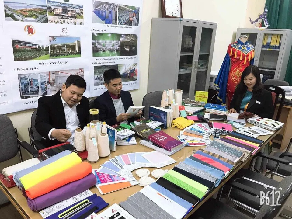 Bộ môn Công nghệ Vật liệu Dệt, May, khoa CNM&TKTT, trường Đại học Công nghiệp Hà Nội