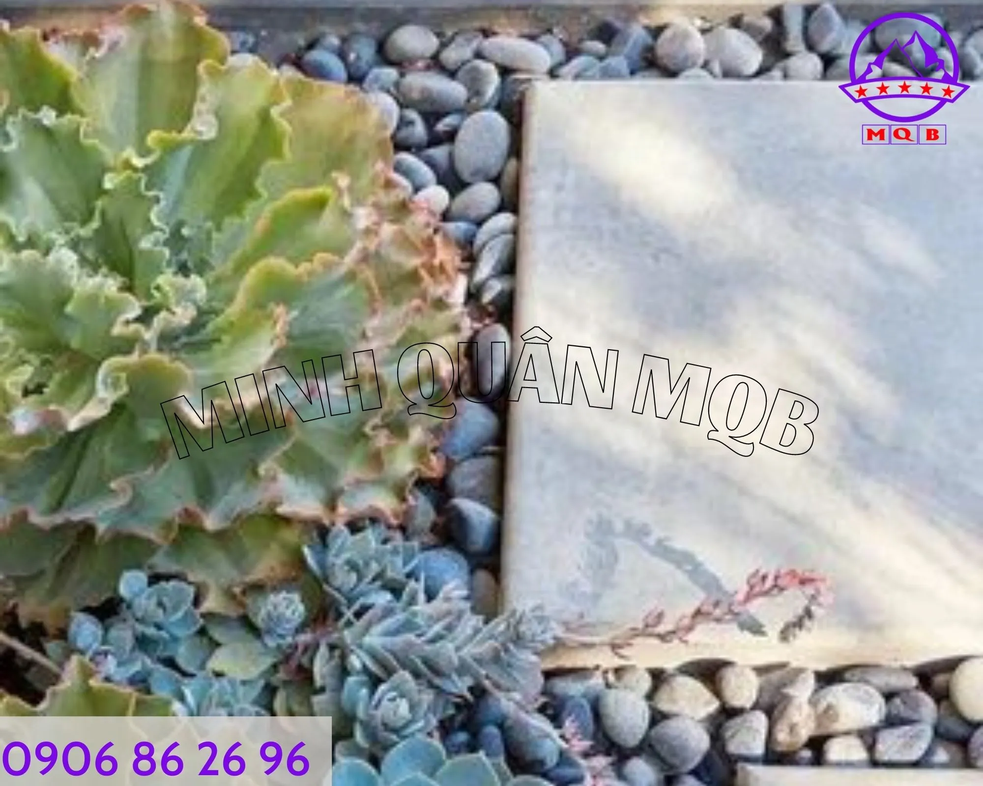 Tấm đan bê tông lát sân với hệ thống thoát nước hiệu quả