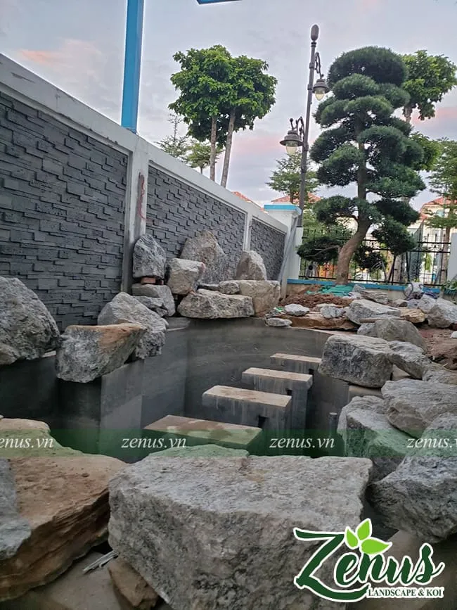 Thi công hồ cá koi với lớp chống thấm chuyên dụng