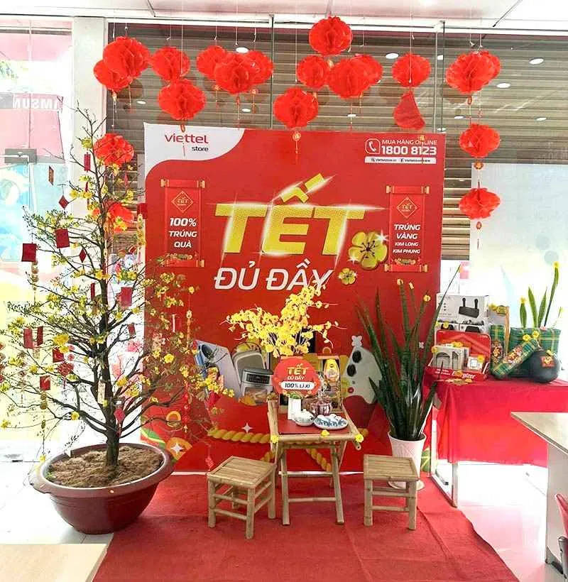 Tiểu cảnh Tết đơn giản tại văn phòng Viettel
