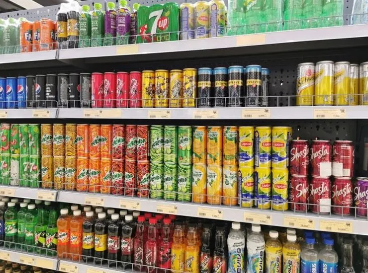 trưng bày theo màu sắc