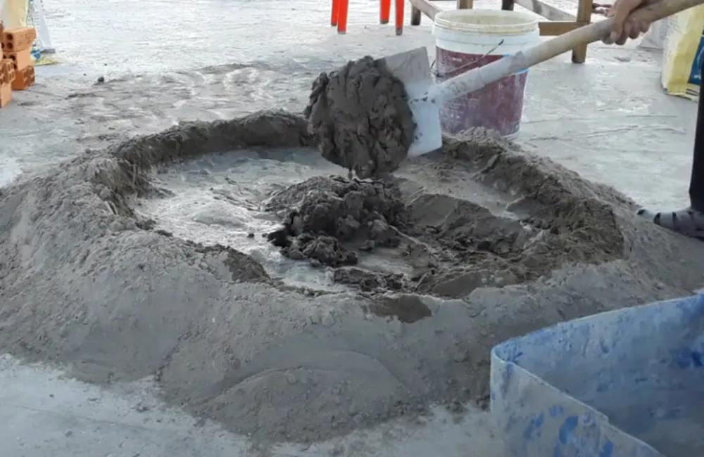 Vữa xi măng truyền thống dùng trong xây dựng