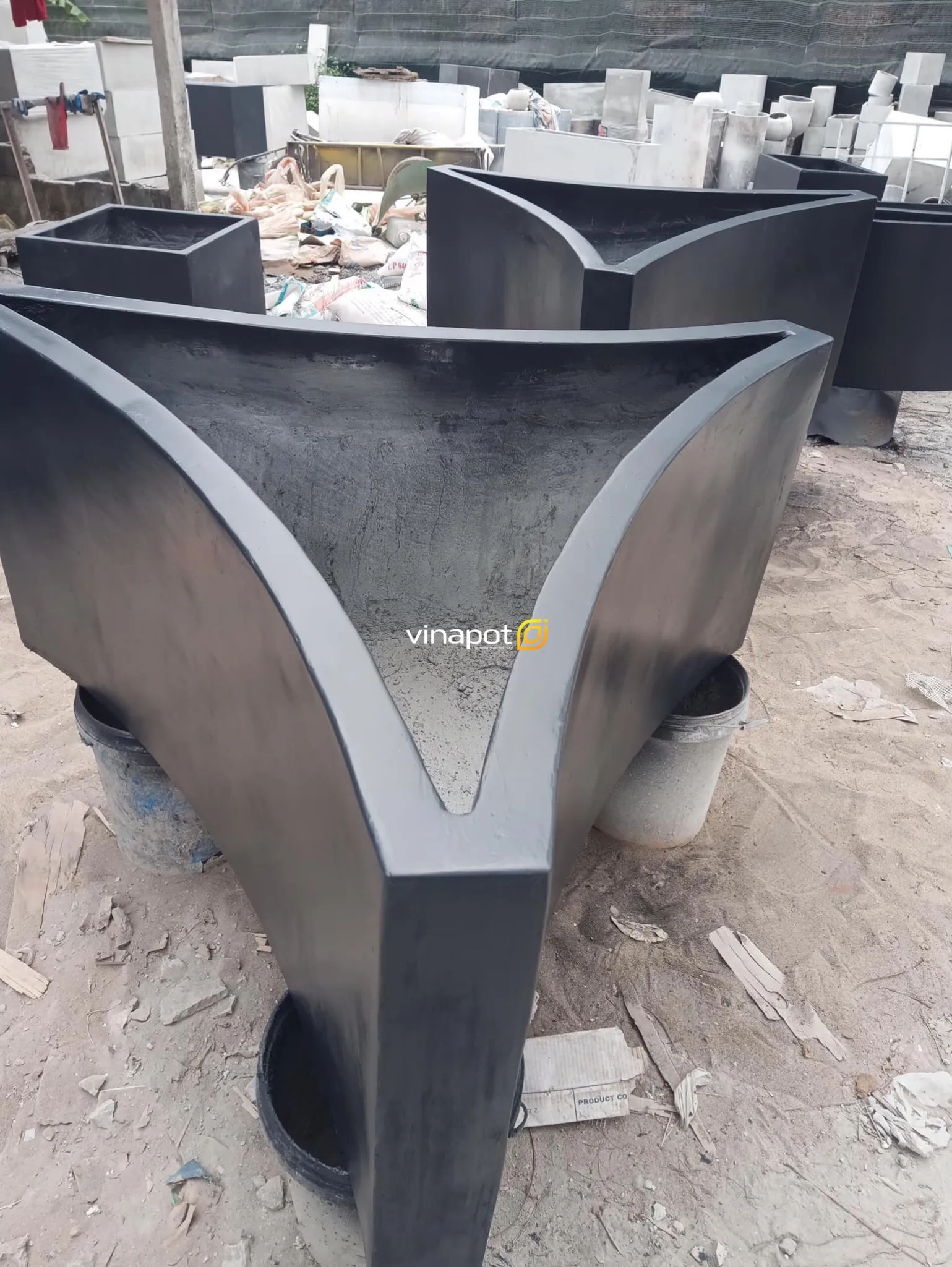 Những mẫu chậu xi măng với kích thước chuẩn xác giúp tối ưu hóa diện tích trưng bày